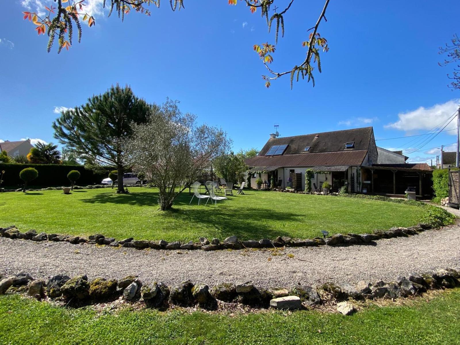 Gite Et Studios Les Barongeres Farges-les-Chalon Exteriér fotografie