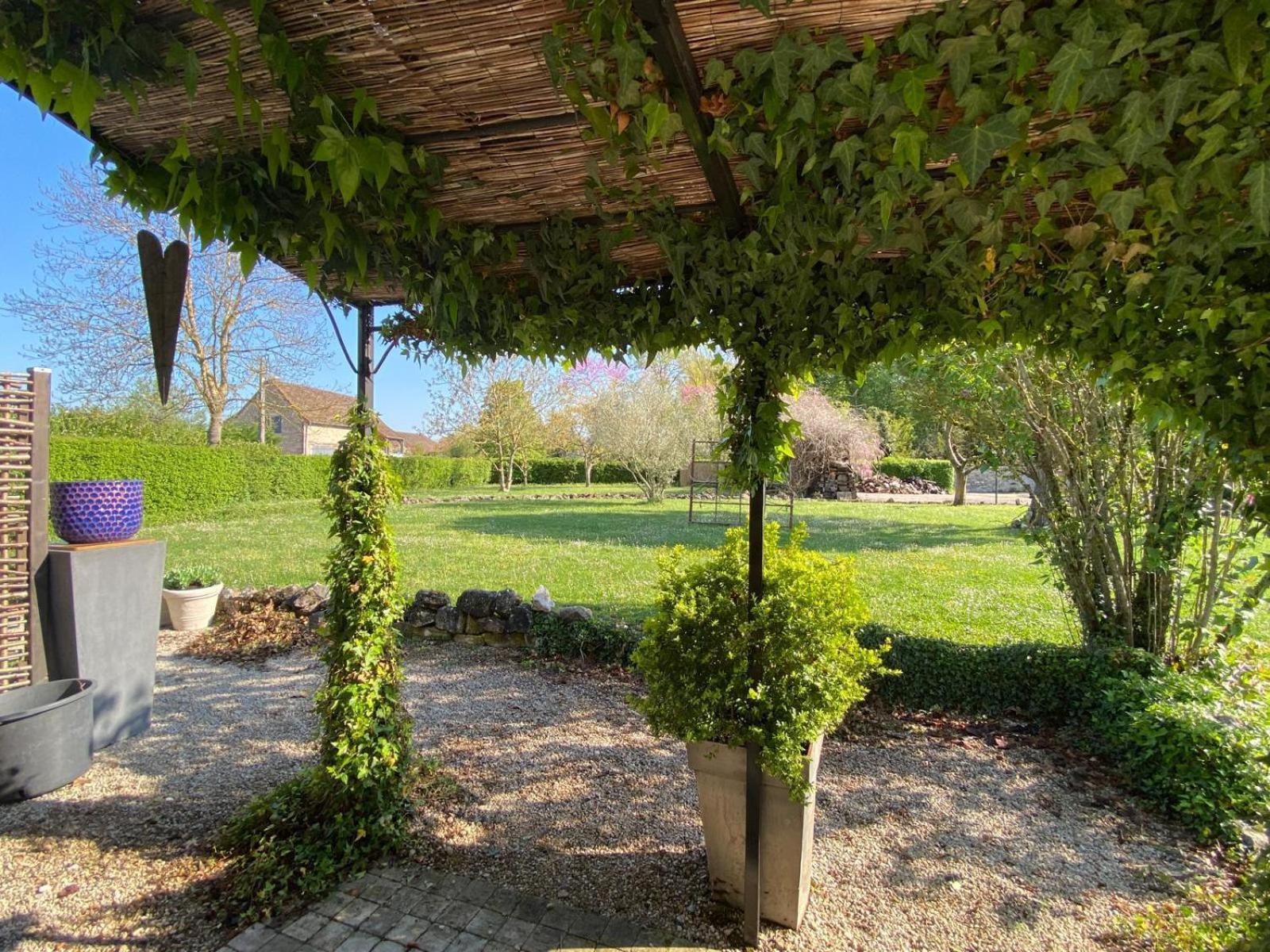 Gite Et Studios Les Barongeres Farges-les-Chalon Exteriér fotografie
