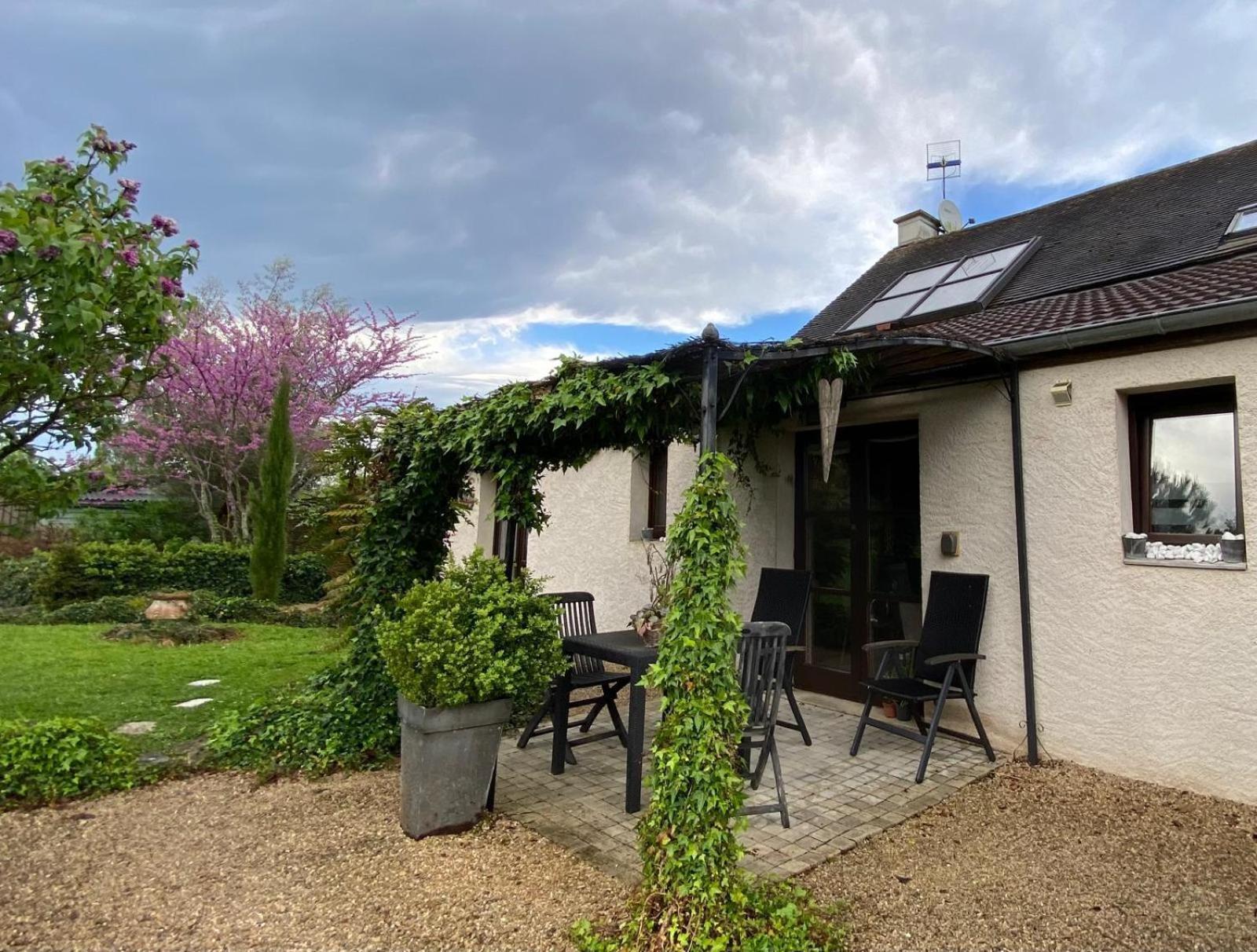 Gite Et Studios Les Barongeres Farges-les-Chalon Exteriér fotografie