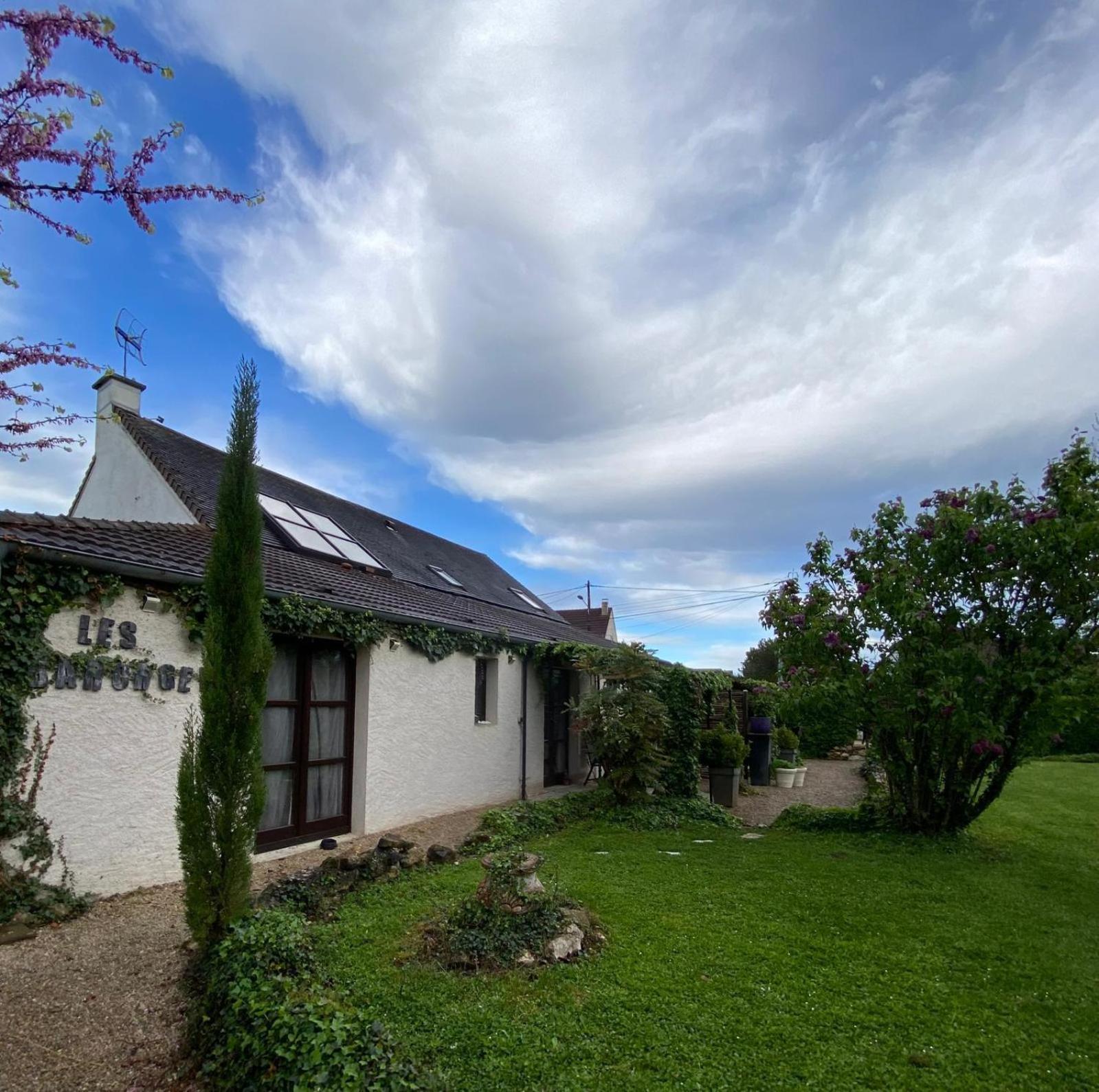 Gite Et Studios Les Barongeres Farges-les-Chalon Exteriér fotografie