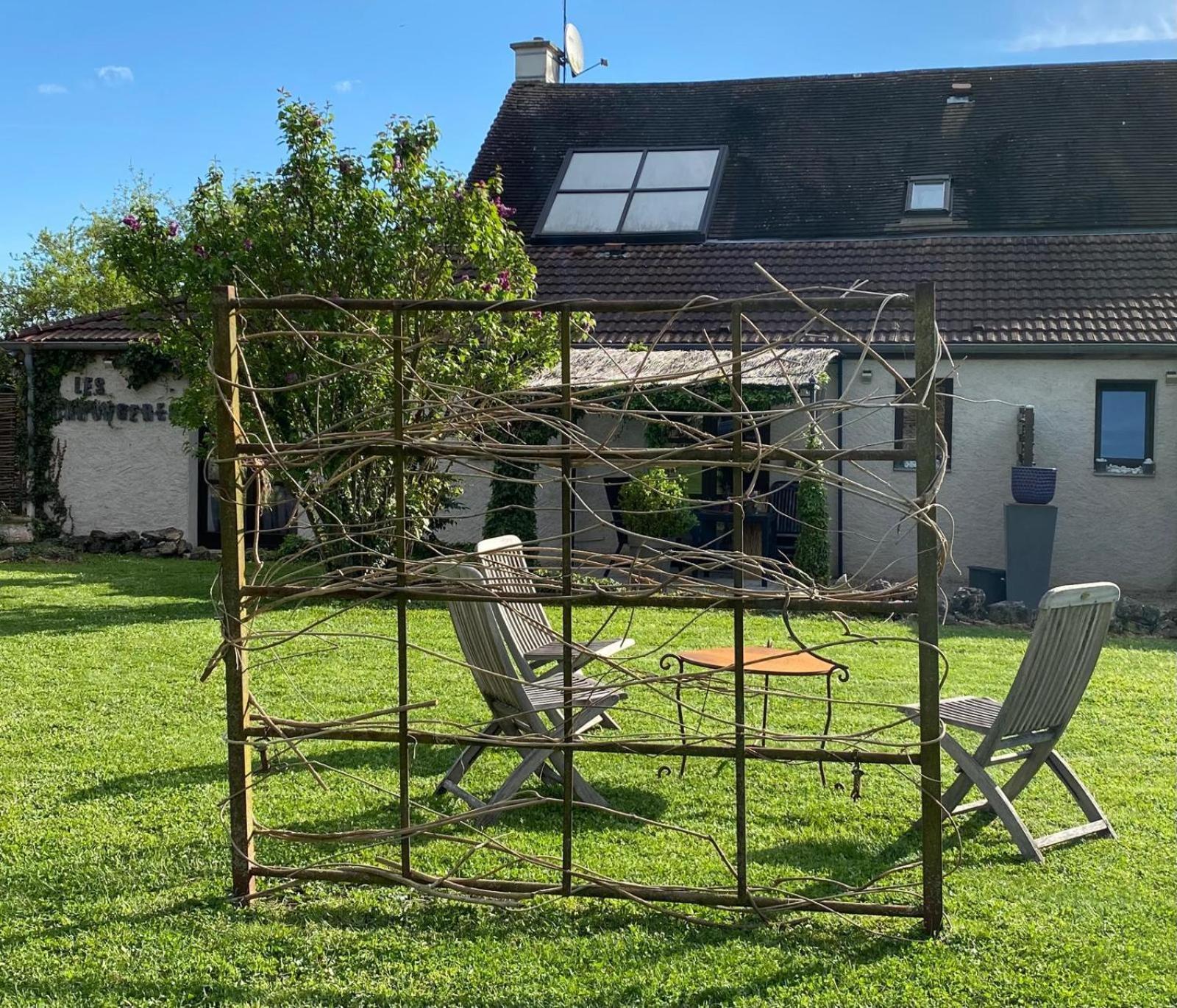 Gite Et Studios Les Barongeres Farges-les-Chalon Exteriér fotografie