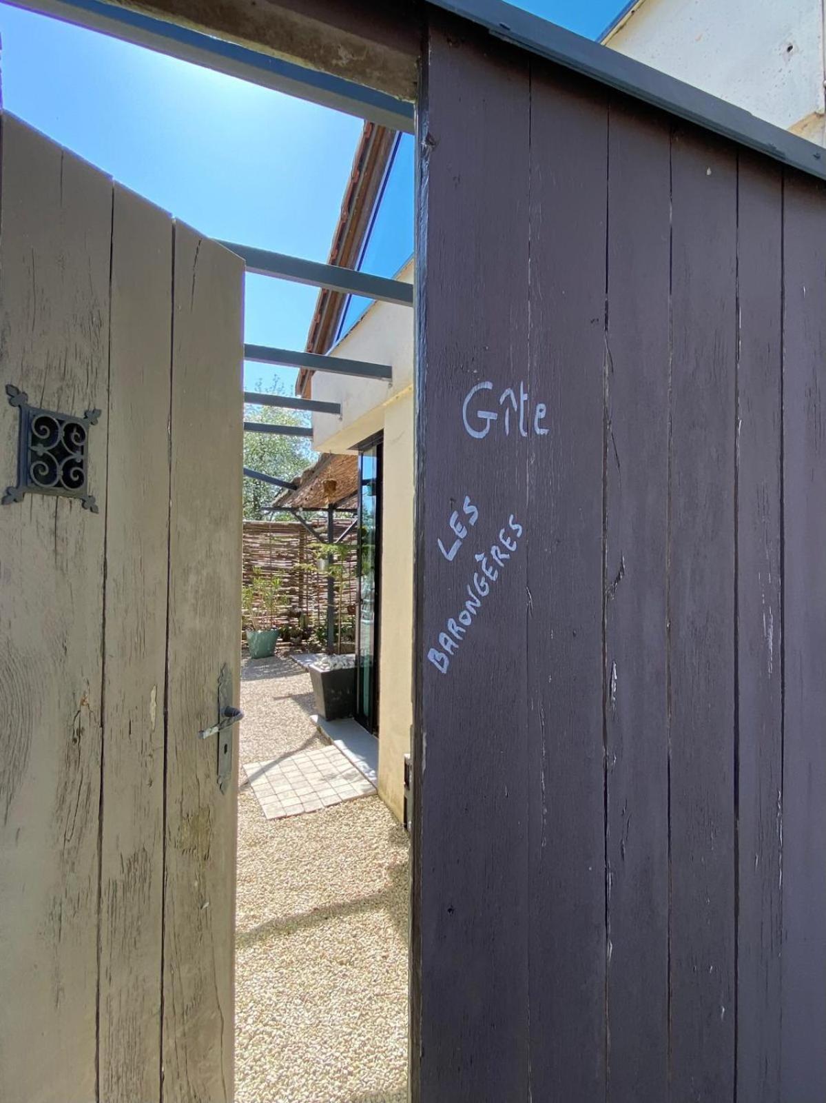 Gite Et Studios Les Barongeres Farges-les-Chalon Exteriér fotografie